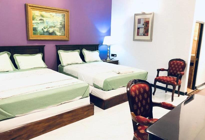 فندق Luxury Inn Matale