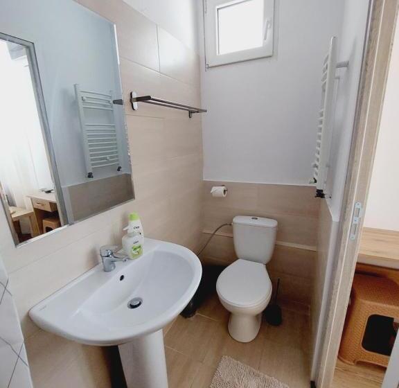 تختخواب و صبحانه Confort Inn