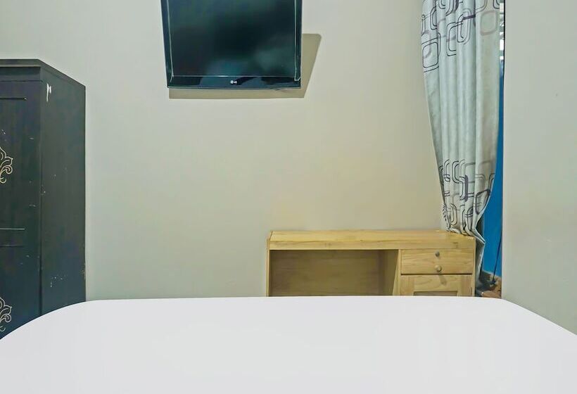 هتل Oyo 2954 Aulia Homestay