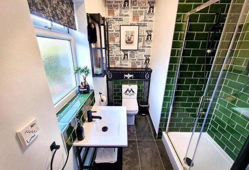 تختخواب و صبحانه Ricky Road Guest House   Wizard Studio Room Available To Book Now