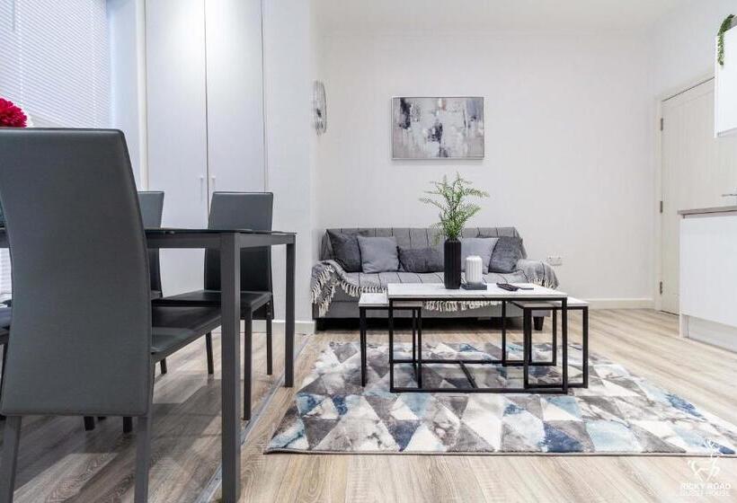 تختخواب و صبحانه Ricky Road Guest House   Wizard Studio Room Available To Book Now