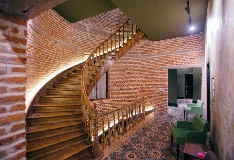 בית מלון כפרי Cathedral Boutique