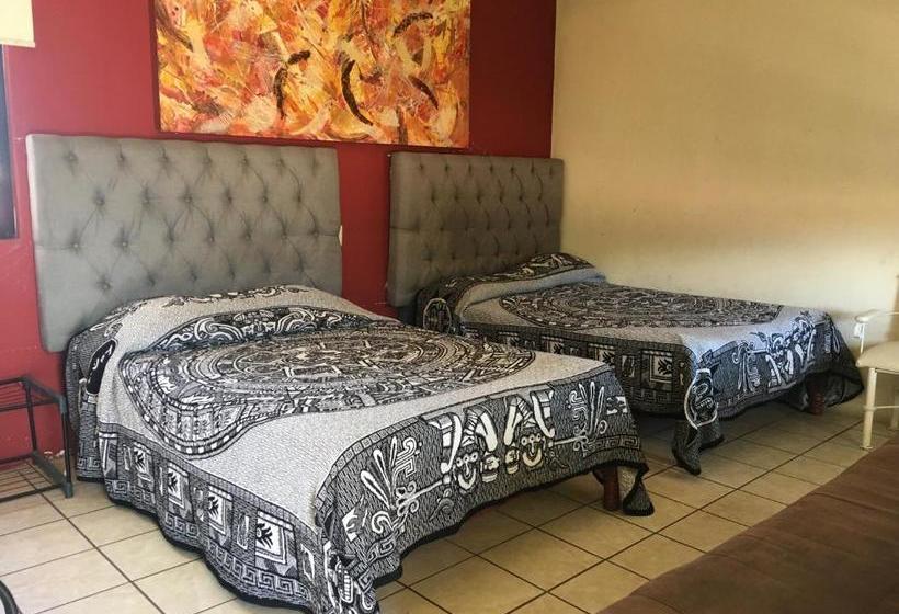 فندق La Quinta Sm