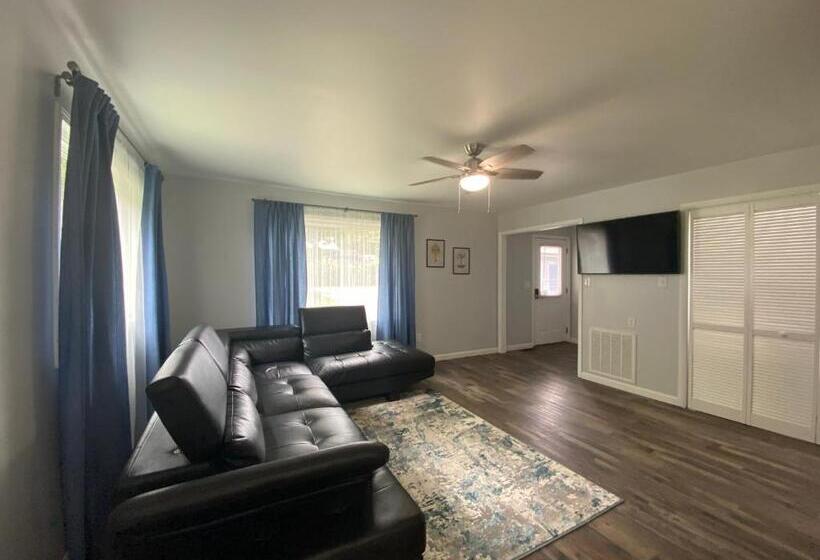 هتل Veda Inn & Cottages