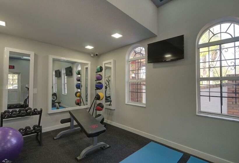 فندق Clarion Pointe Tampa Brandon Near Fairgrounds And Casino