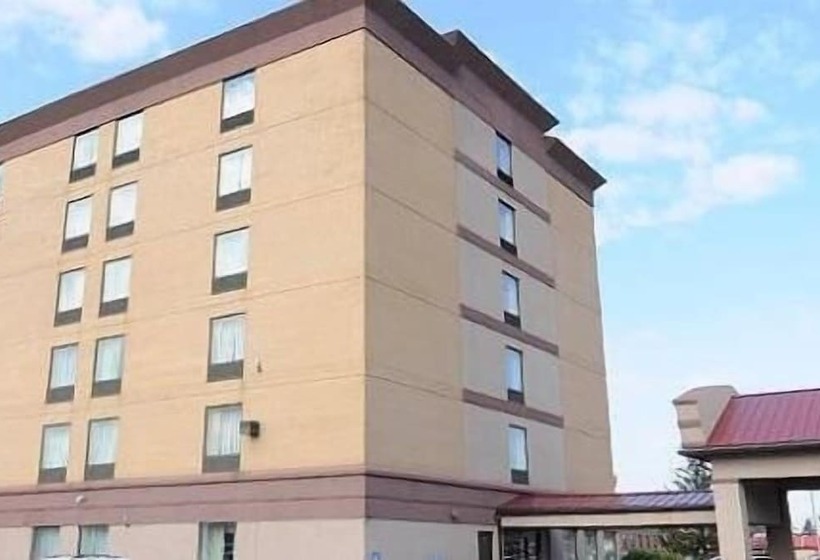 בית מלון כפרי Days Inn By Wyndham Calumet Park
