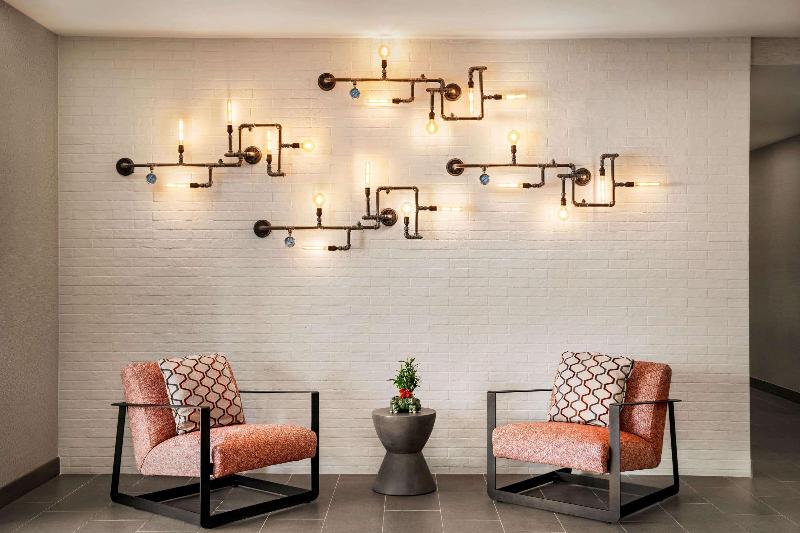 Отель Laquinta Inn & Suites By Wyndham San Bernardino