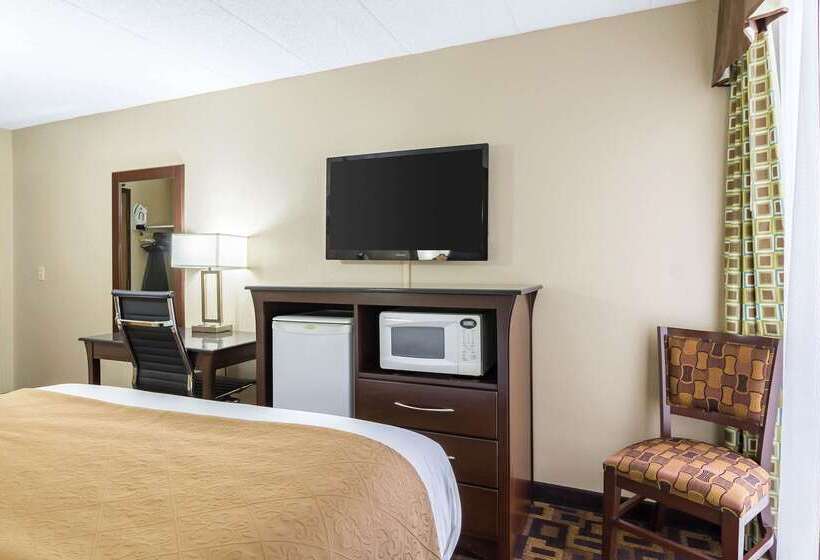 בית מלון כפרי Quality Inn & Suites Arden Hills   Saint Paul North