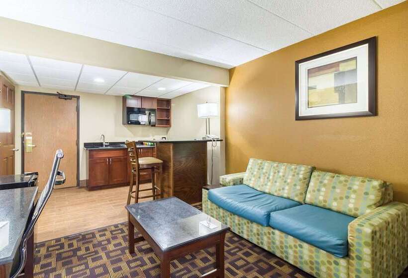 בית מלון כפרי Quality Inn & Suites Arden Hills   Saint Paul North