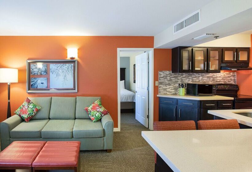 Отель Sonesta Es Suites Orlando Lake Buena Vista