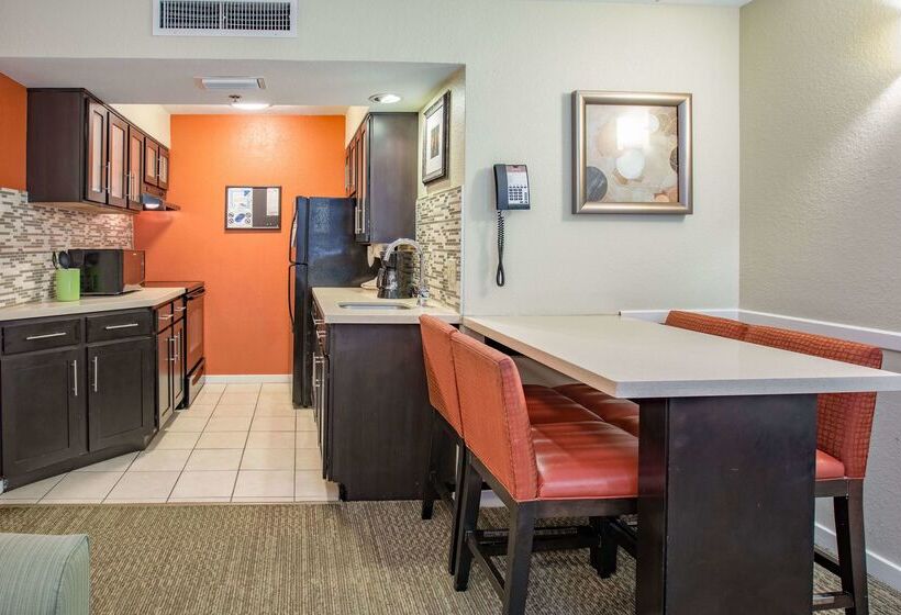 Отель Sonesta Es Suites Orlando Lake Buena Vista