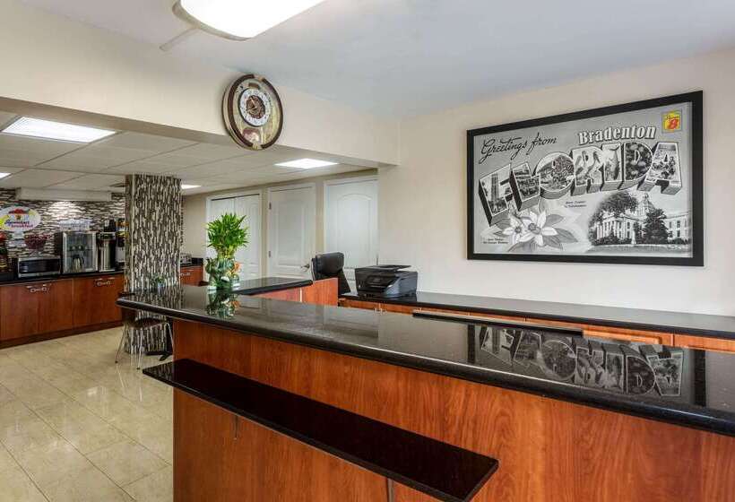 فندق Super 8 By Wyndham Bradenton Sarasota Area
