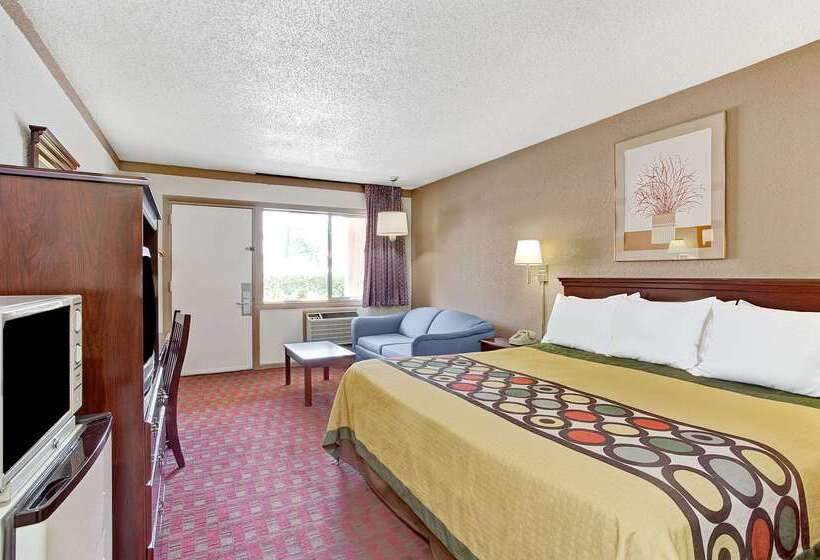 هتل Super 8 By Wyndham Williamsburg/historic Area