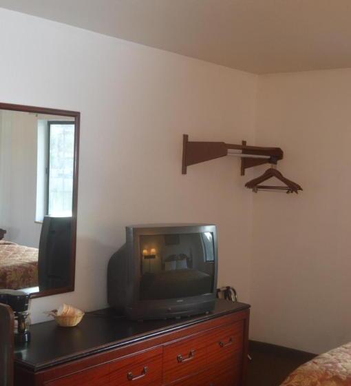 מוטל American Elite Inn