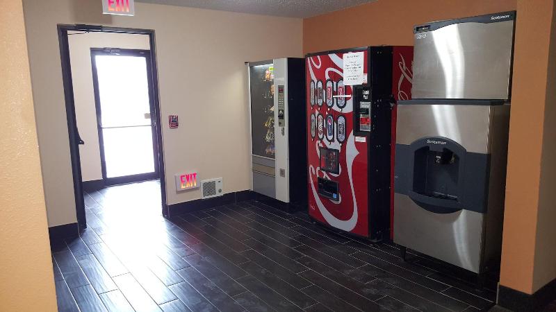 汽车旅馆  Americas Best Value Inn & Suites Harrisonville