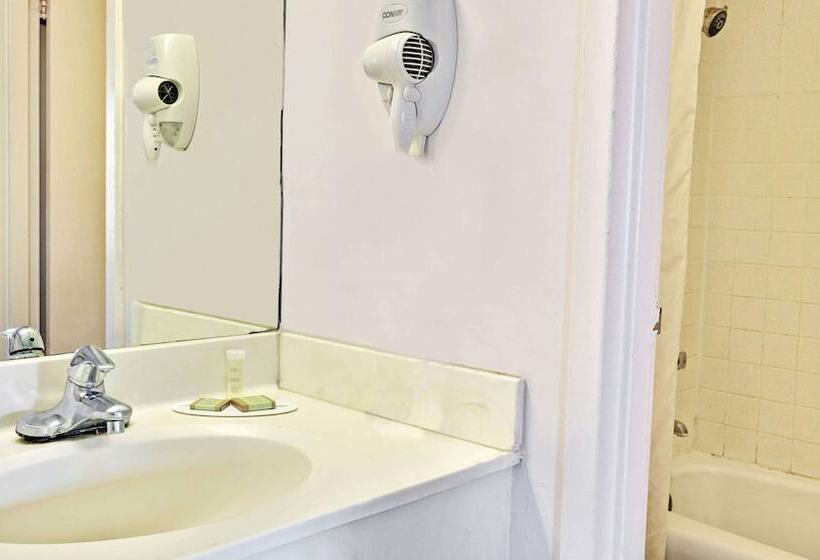 فندق على الطريق Magnuson Hotel Jacksonville Downtown