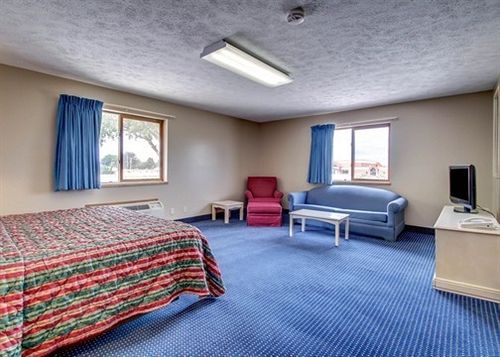 فندق على الطريق Rodeway Inn Central City