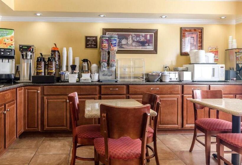 فندق على الطريق Rodeway Inn & Suites Jacksonville Near Camp Lejeune