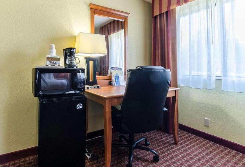 فندق على الطريق Rodeway Inn & Suites Jacksonville Near Camp Lejeune