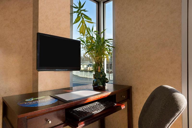 مُتل Super 8 By Wyndham Austin Downtown/capitol Area