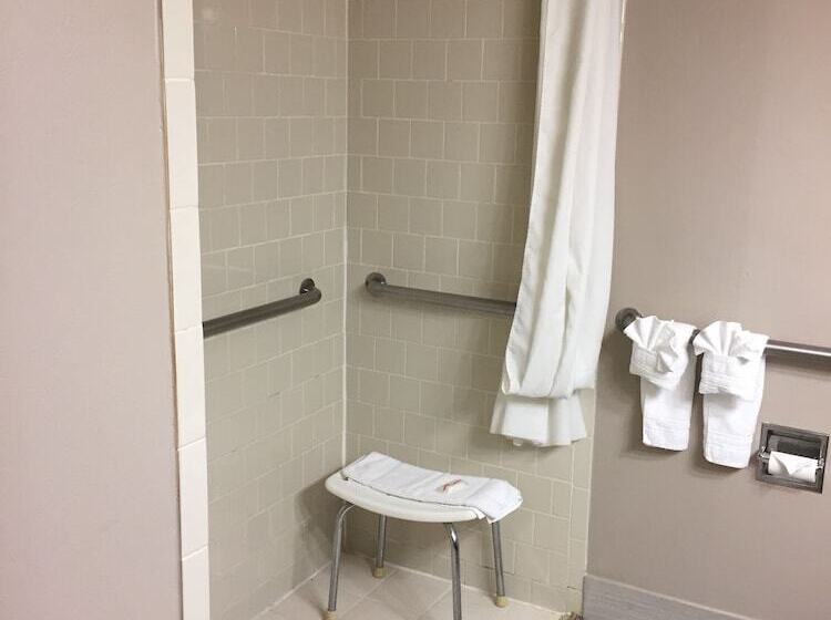 Мотель Super 8 By Wyndham Bedford Dfw Airport West