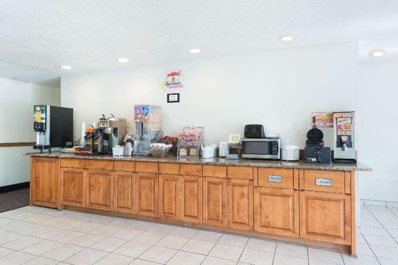 فندق على الطريق Super 8 By Wyndham Bernalillo