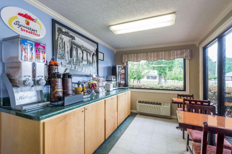 مُتل Super 8 By Wyndham Gadsden Al