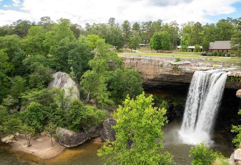 مُتل Super 8 By Wyndham Gadsden Al