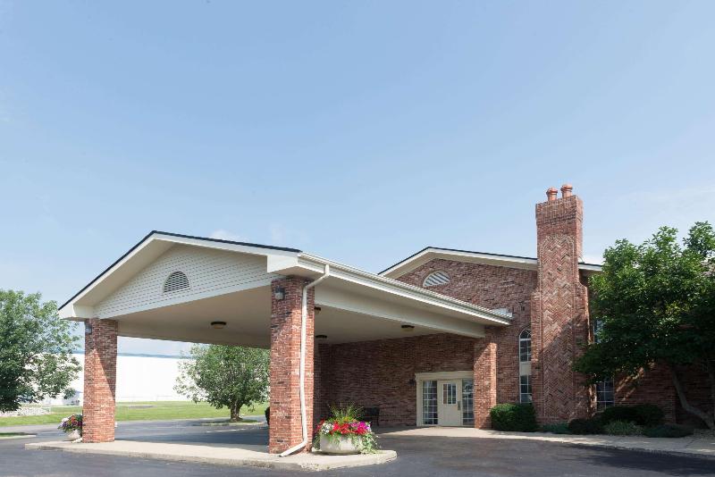 فندق على الطريق Super 8 By Wyndham Greenfield