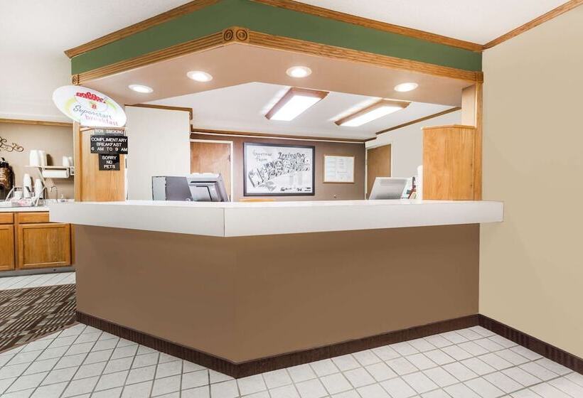 فندق على الطريق Super 8 By Wyndham Lexington