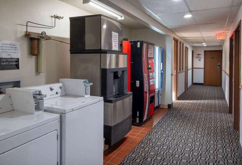 فندق على الطريق Super 8 By Wyndham Livingston Yellowstone