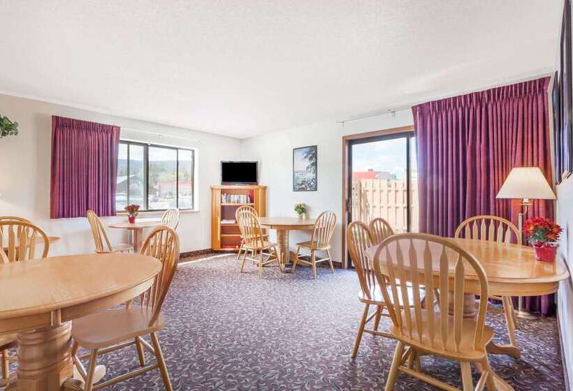 فندق على الطريق Super 8 By Wyndham Livingston Yellowstone