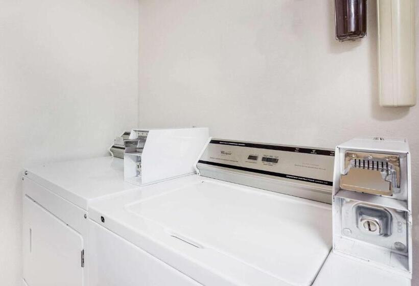 فندق على الطريق Super 8 By Wyndham Livingston Yellowstone