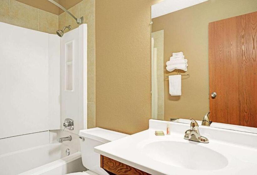 מוטל Super 8 By Wyndham Rogers Minnesota