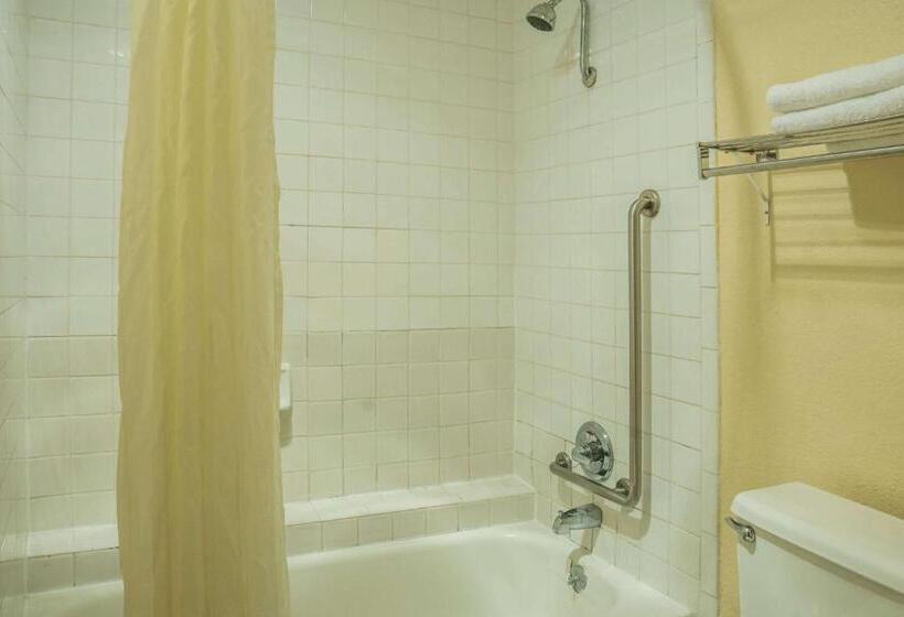 מוטל Super 8 By Wyndham San Marcos