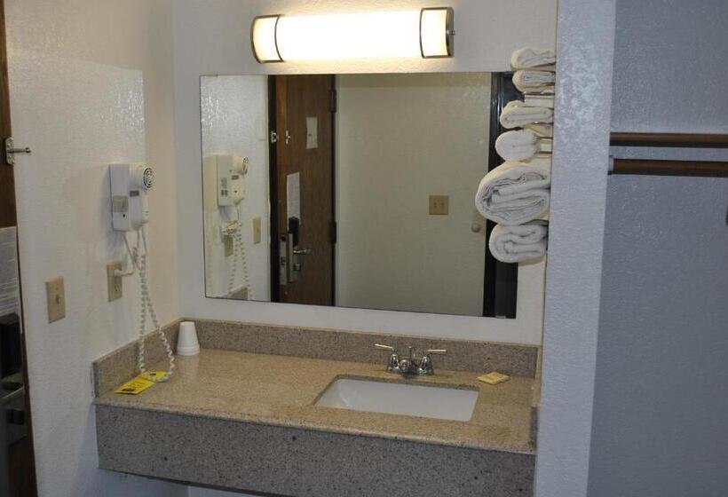 מוטל Waconia Inn And Suites