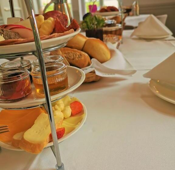 پانسیون Cavalierhaus Branitz