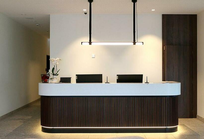 فندق Ginn City And Lounge  Ravensburg