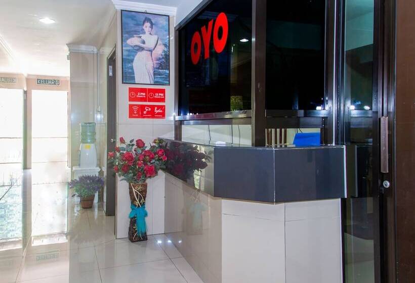 فندق Oyo 89851 Leila