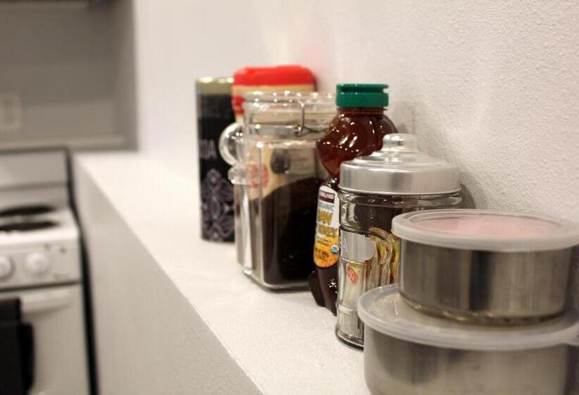 بنسيون Rainier Guesthouse