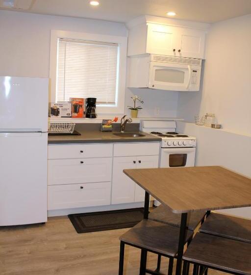 بنسيون Rainier Guesthouse