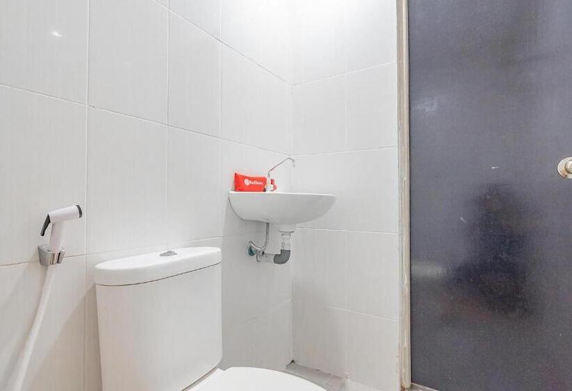 پانسیون Reddoorz At Rajawali Km 5 Palangkaraya