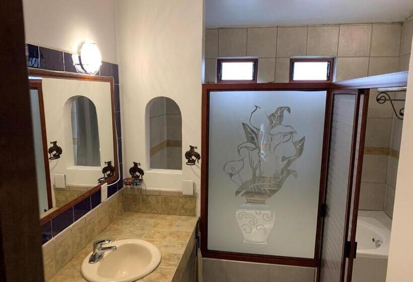 هتل Boutique Tekali Inn