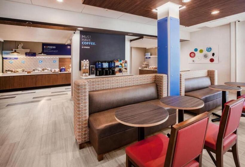 호텔 Holiday Inn Express & Suites   Aurora, An Ihg