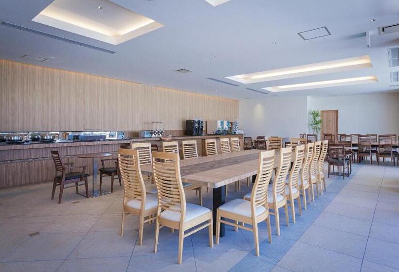 فندق Kariyushi Lch. Resort