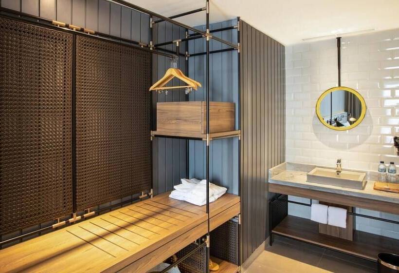 هتل Porta By Ambarrukmo