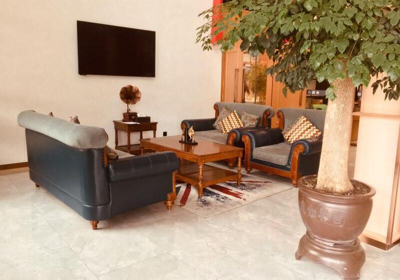 فندق Greentree Eastern Xiangyang Zhongyuan Xi Road