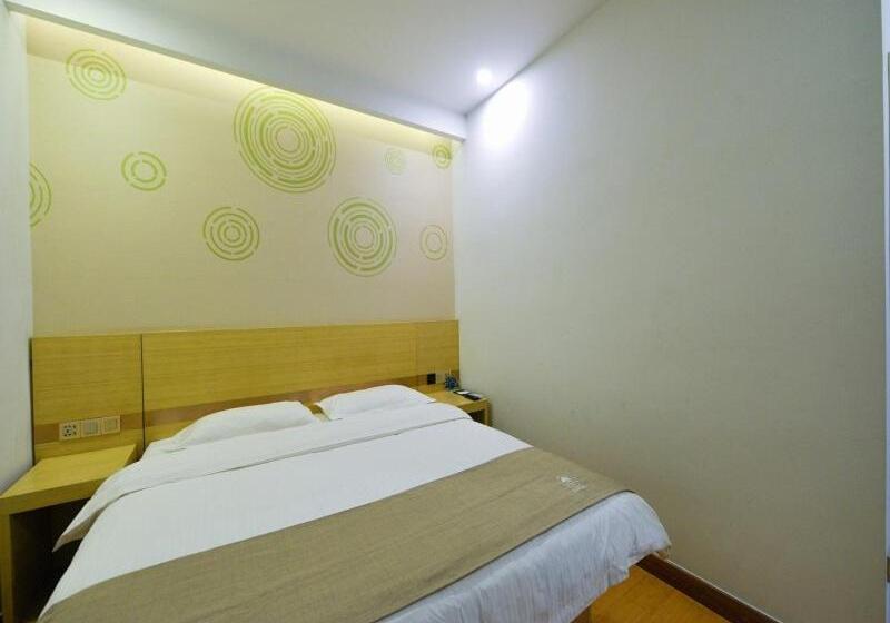 בית מלון כפרי Greentree Inn Dalian Dalian North Railway Station Express