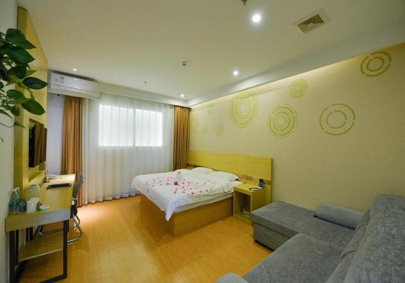 בית מלון כפרי Greentree Inn Dalian Dalian North Railway Station Express