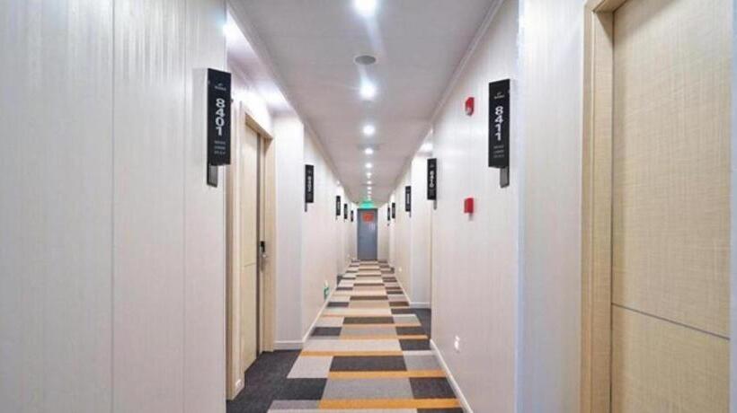 هتل Shell Shanghai Baoshan District  Songbin Road Subway Station